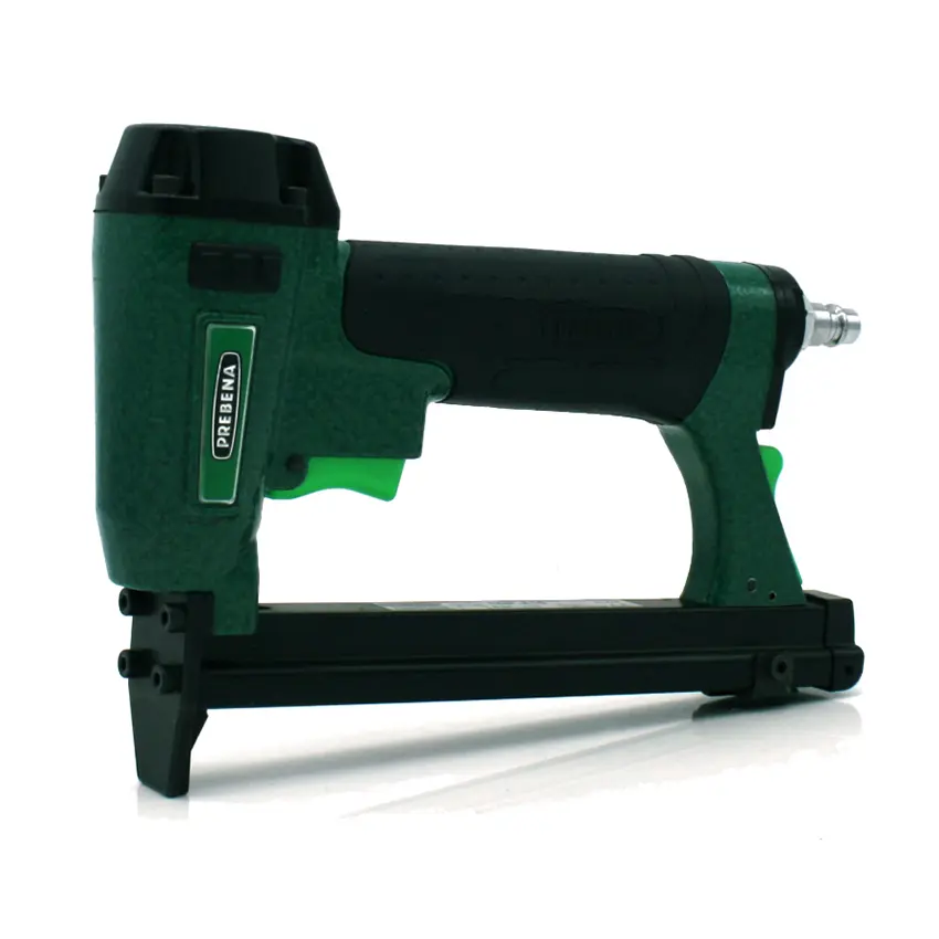 Promo agrafeuse avec agrafes en coffre 